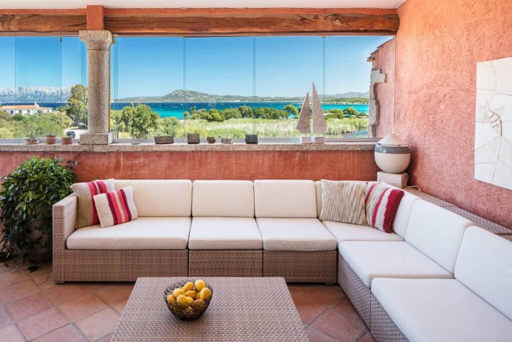 Homey Experience - Donatella Maison Terrace Sea View Olbia